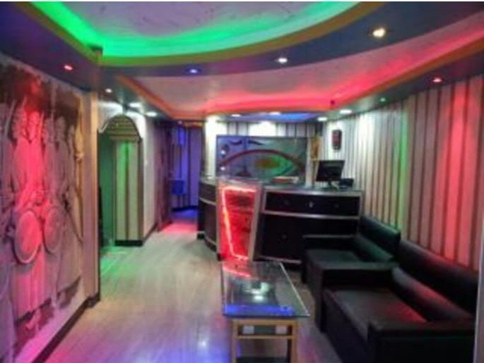 Hotel New Crown Indore
