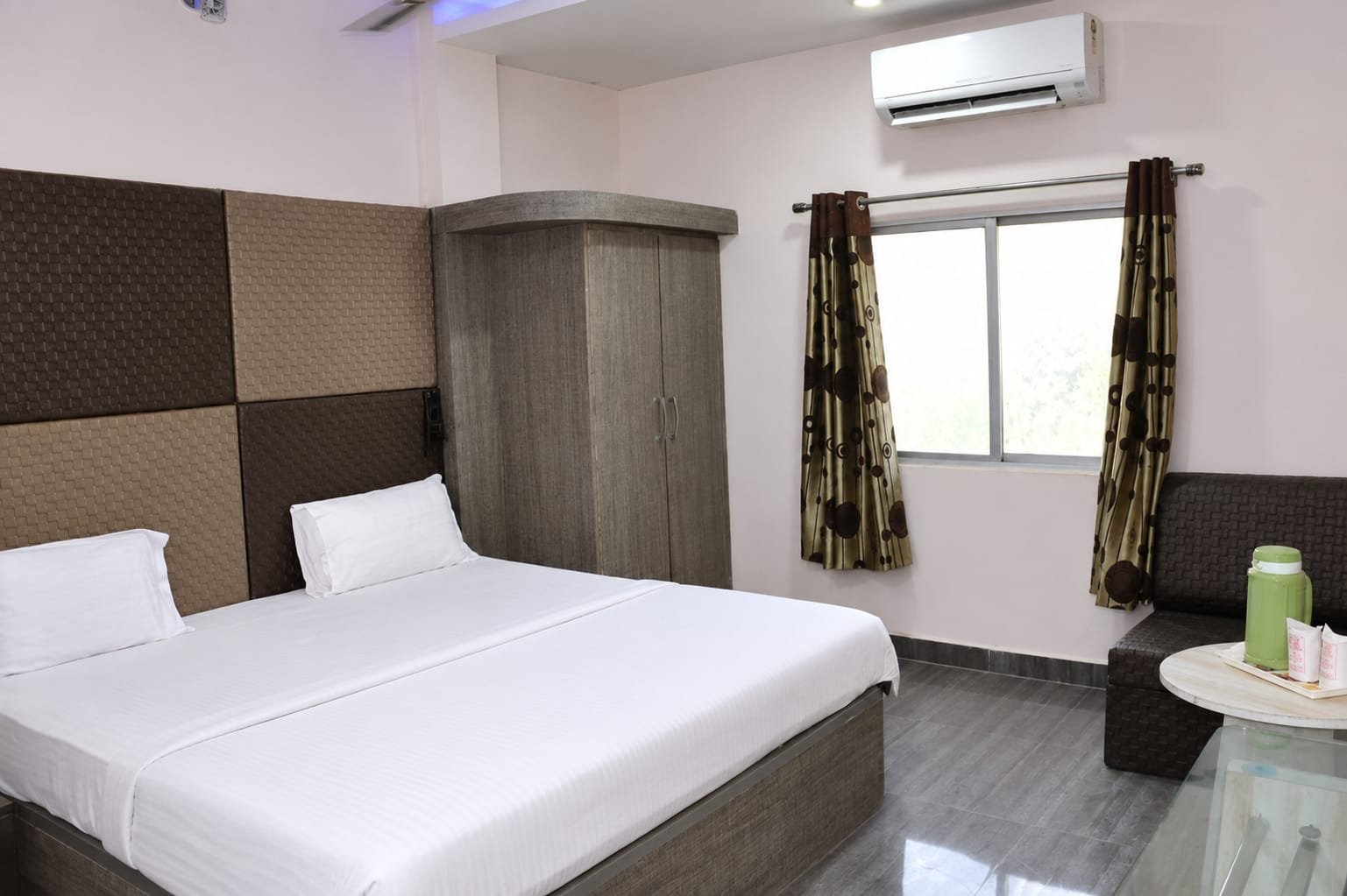 Deluxe Room at Hotel Atlas Palace