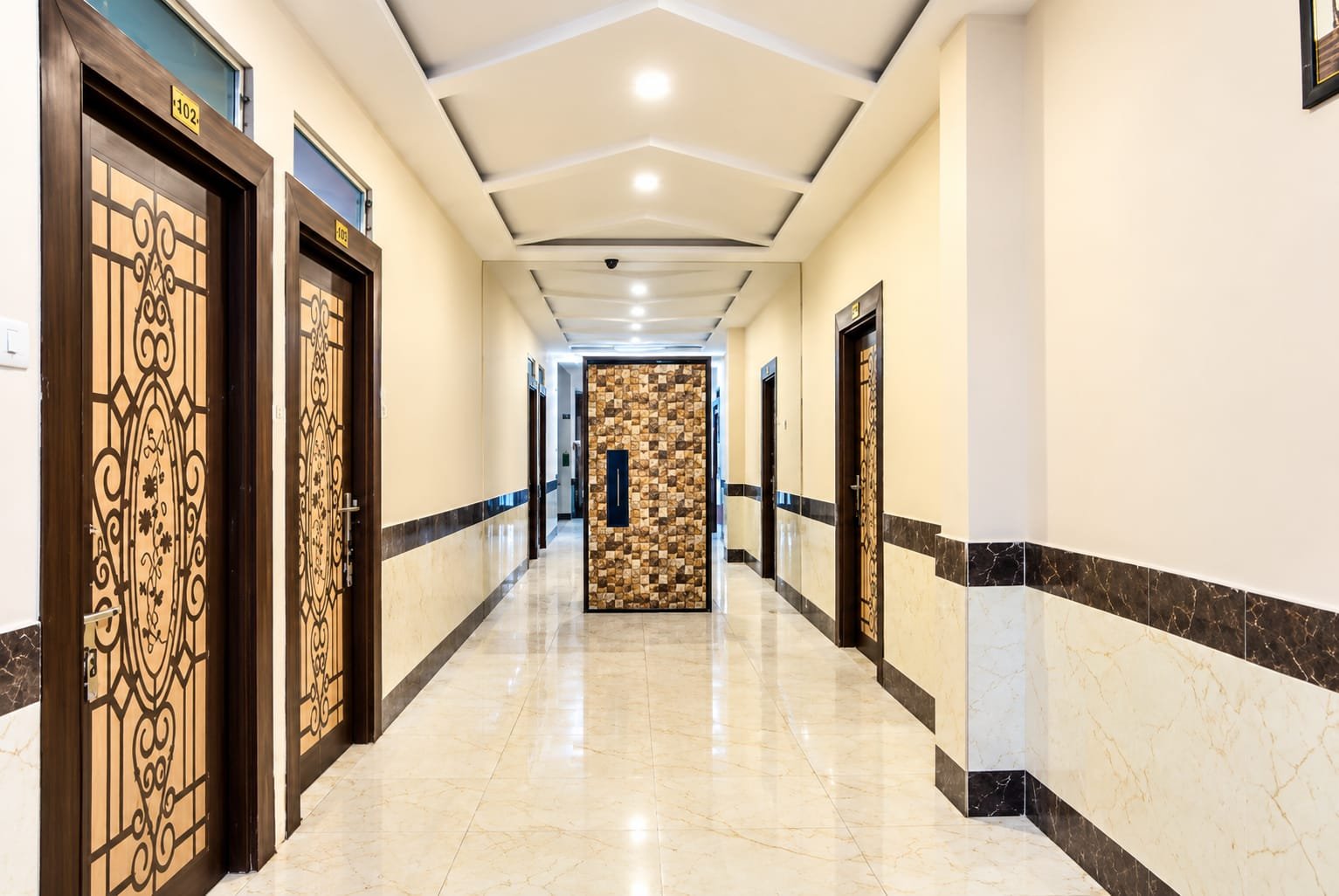 Hotel Atlas Palace interior in Ujjain
